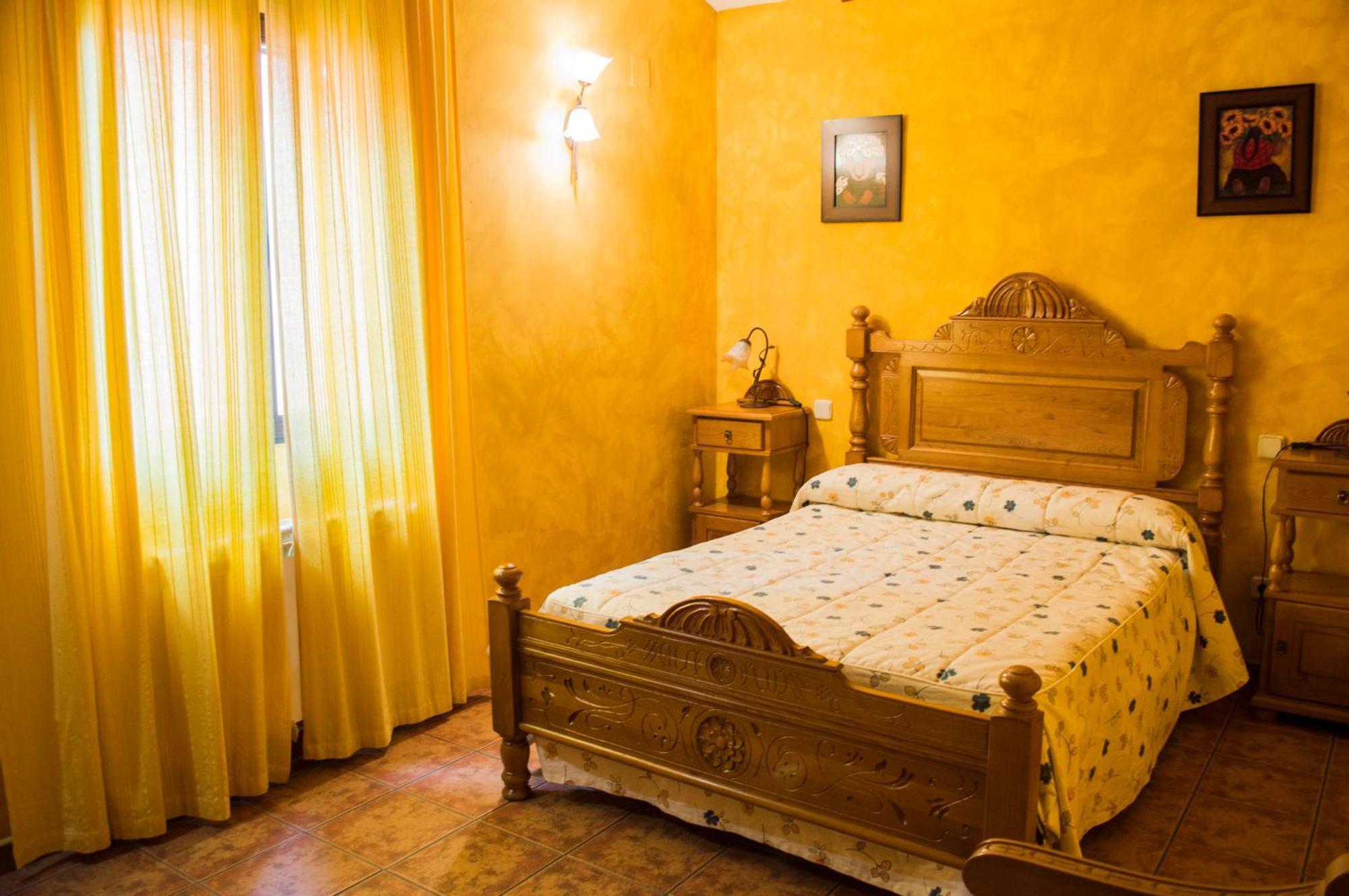 Apartamentos Rurales Alvado Tamajon エクステリア 写真